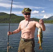 Nie jest to strona oficjalna !!! Urlaubsfotos Von Wladimir Putin Diesmal Posiert Er Am Bergsee Welt