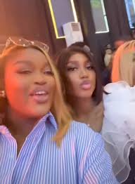 I swear this Dj dey burst my brain 🧠 Imisiiiiiiiiiiii Rooboy Isabella Tracy  Jason JAE Let's go guys 💋💋💋💋💋💋