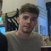 Alex Hadley's Instagram, Twitter & Facebook