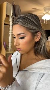 SHE’S GORGEOUS && IMPORTANT 😍✨💅🏽 #model #prom #glam #beautbeatmakeup  #beforeandafter #skin #makeup