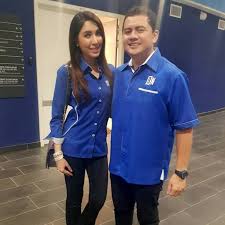Hanipa berkata najib sepatutnya mengarahkan peguamnya menulis kepada sprm bagi mengeluarkan sejumlah wang dari. Malaysians Must Know The Truth The 5 Children Of Najib Razak To Them He S The Greatest Dad But To Most Malaysians He S The Greatest Crook So Long As The Famous Five