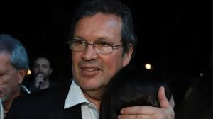 Tristán Bauer se largó a llorar al ver cómo dejaron los muñecos de Zamba,  San Martín y Belgrano en Tecnópolis