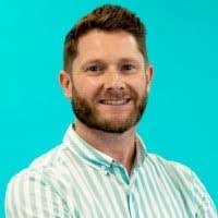 Derrick Hoog's Instagram, Twitter & Facebook