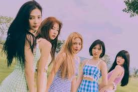 Check out our photo album red selection for the very best in unique or custom, handmade pieces from our albums & scrapbooks shops. Photoshoot Red Velvet Album Umpah Umpah Info Grilband Kpop Facebook