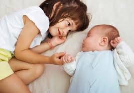 Fakta kepribadian anak kedua selanjutnya adalah mandiri. 20 Fakta Anak Kedua Yang Unik Dan Sering Luput Dari Perhatian Orangtua Seruni Id