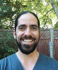 Mike Gil's Instagram, Twitter & Facebook