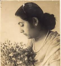 The Creative Distractions of Manobina Roy