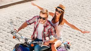 Cara menarik perhatian lelaki yang pertama adalah jadilah wanita yang percaya diri. 19 Cara Menarik Perhatian Laki Laki Terbukti Berhasil Klubwanita Com