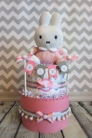 Verwendet man jedoch rote, orangene oder rosa farben statt der dunkelblauen farbe hat man im nu eine karte für ein mädchen gebastelt! Miss Nappy Cake Windeltorte Miffy Hase Rassel Rosa Baby Madchen Geschenk Ge In 2020 Geschenke Zur Geburt Madchen Geschenk Fur Baby Madchen Geschenke Zur Geburt Basteln