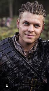 Finde alle informationen zur besetzung das staffel 4 von vikings: Augen Augen Ivar Vikings Ragnar Ragnar Lothbrok Vikings Vikings Tv Show