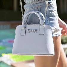 Trend fashion tas wanita yang tak ada berhentinya… tas branded di indonesia merupakan sebuah merk terkenal lainnya tentu saja tas branded dengan merk fendi. 5 Merek Tas Jepang Terbaik Untuk Wanita Di Fashion Jepang 2018
