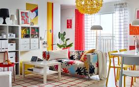 Pelbagai contoh cara deko rumah yang kami kongsikan sama ada untuk ruang tamu, dapur, bilik tidur, tandas, dll. Tips Ide Dekorasi Ruang Tamu Minimalis Untuk Rumah Kecil Ikea Indonesia Ruang Tamu Ikea Inspirasi Ruang Tamu Furnitur Ruang Keluarga