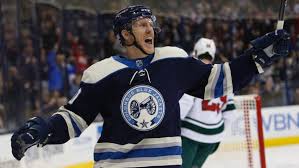 This bright garden floral piece is finished with puff sleeves and sweet feminine ruffles. Toronto Maple Leafs Riley Nash Remains Out But Has Potential To Centre Shutdown Line Tsn Ca