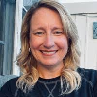 Jennifer Blohm's Instagram, Twitter & Facebook