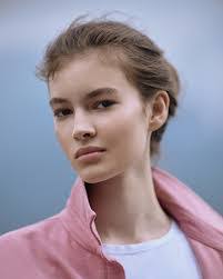 Anna Tarasenko's Instagram, Twitter & Facebook