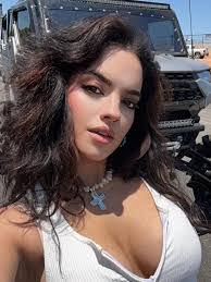 Nina Strickland's Instagram, Twitter & Facebook