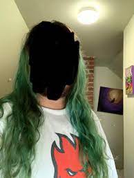 Grab some baking soda, mix it with water into a paste, and massage it into affected areas. Hair Dye Help Getting Green Dye Out Hairdye