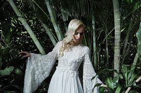 Maybe you would like to learn more about one of these? Hochzeit 2017 Brautmode Aus Berlin Von Lana Mueller Vogue Germany