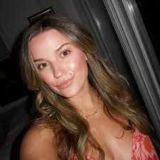 Hannah Colvin's Instagram, Twitter & Facebook