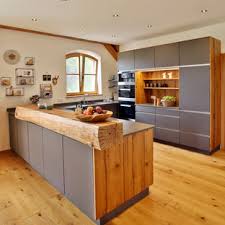 30 bar pulls made of stainless steel finished with classic matte black coordinates well with other appliances and accessoriess. 75 Beautiful Farmhouse Kitchen With Black Appliances Pictures Ideas July 2021 Houzz