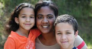 Ernestine's Women's Shelter Annual Report 2016-2017