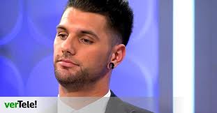 Albert, el último "viceverso" en desnudarse en la red