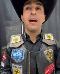 Meu amor, só nos dois e Deus sabemos tantos processos passamos, mas em todo  tempo confiamos no poder e na graça Dele. , A fé nos sustentou em muitos  momentos difíceis, e hoje damos Graças a um Deus ...