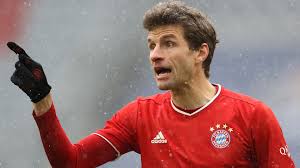 You dont feel müllers body type, he is very agile and well, very good at everything, that is important as a cam^^. Fc Bayern Munchen Heute Muller Nach Corona Infektion In Munchen Gelandet Salihamidzic Bestatigt Transfer Von Leipzigs Upamecano Alle News Und Geruchte Zum Fcb Goal Com