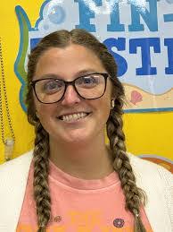 Robin Radcliff's Instagram, Twitter & Facebook