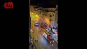 Incêndio de grandes dimensões provocou pelo menos dois mortos e dez feridos na rua morais soares, na zona de arroios Vo8eytrpkc9r4m