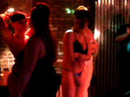 Brace yourselves, put down that hot cup of coffee and maybe even sit the f down because according to this reddit thread, pole dancers do not spin, their poles do. 12 Abk Stripper Pole Contest 02 22 2012 Cleveland Oh Youtube