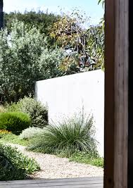 Designed By Acre Munro Street Www Acre Com Au Photo By Derek Swalwell Construction By Powda Archit Coastal Gardens Sustainable Garden Design Garden Design