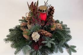 Und welche bedeutung hat er? Blumen Grabgesteck Fur Den Totensonntag Und Volkstrauertag