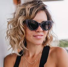 Curls equal volume on shorter locks, they can be loose or tight and everything in between. 110 Smartest Short Hairstyles For Women With Thick Hair Hairstylecamp