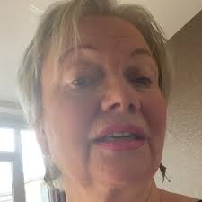 Mary Lavery's Instagram, Twitter & Facebook