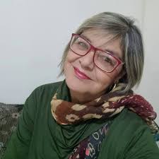 Rock Pop Goddess Cher paying tribute to the Queen Aretha Franklin