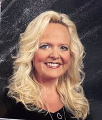 Kimberly Brewster's Instagram, Twitter & Facebook