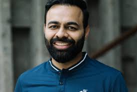 Arif Iqbal's Instagram, Twitter & Facebook