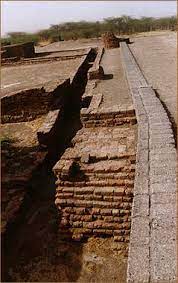 Lothal Sanitary Drainage At The Acropolis Harappa