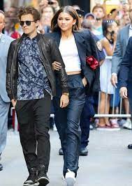 14k ✨tag me if you use my photos ✨started:29.04.2019 just a fan. Tom Holland And Zendaya In Love Euror Tom Holland Tom Holland Spiderman Tom Holland Imagines