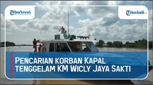 Akhirnya, ia pun tenggelam di hari nahas itu. Pencarian Korban Kapal Tenggelam Km Wicly Jaya Sakti Youtube