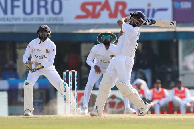 India Dominates in Colombo