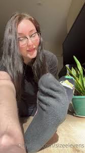 Sizeelevens im sick can you fuck my feet & feed me soup it ll be worth it  i swear xxx onlyfans porn videos - CamStreams.tv