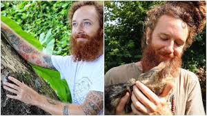 This US man quit his job as a cashier to live in a treehouse in Hawaii.  Read full story here