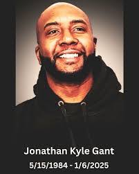 Jonathan Kyle's Instagram, Twitter & Facebook