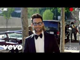 Maroon 5 Crashed A Bunch Of Weddings To Perform Sugar And The Reactions Are Priceless Music Videos Vevo Maroon 5 Lyrics Maroon 5