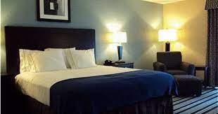 Dog Friendly Hotel Near Baton Rouge La Holiday Inn Express Hotel Suites Baton Rouge Port Allen La Nautical Style Decor Bed And Breakfast Inn Hotel