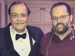 محمد محمود عبد العزيز ينشر صورة برفقة والده وهكذا علق عليه مصراوى