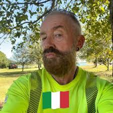 Bradley Whipple's Instagram, Twitter & Facebook