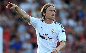 Die königlichen gaben die vertragsverlängerung mit dem 35 jahre alten kroatischen vizeweltmeister bis ende juni 2022 bekannt. Transfer Von Luka Modric Real Madrid Gibt Dem Fc Chelsea Einen Korb Goal Com